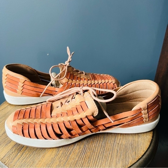 Comfortiva Align Layla Huarache Shoes - Picture 4 of 8